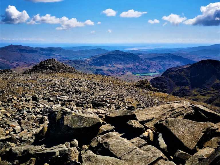 Angle Tarn, Scafell Pike & Bowfell loop from Great Langdale — Lake District National Park