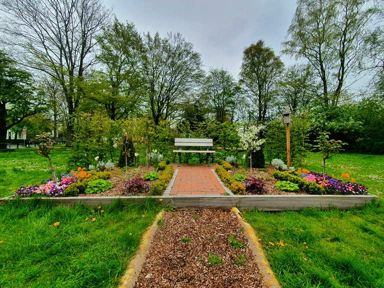 Bench in the Garden Road Cycle Routes and Map | Komoot