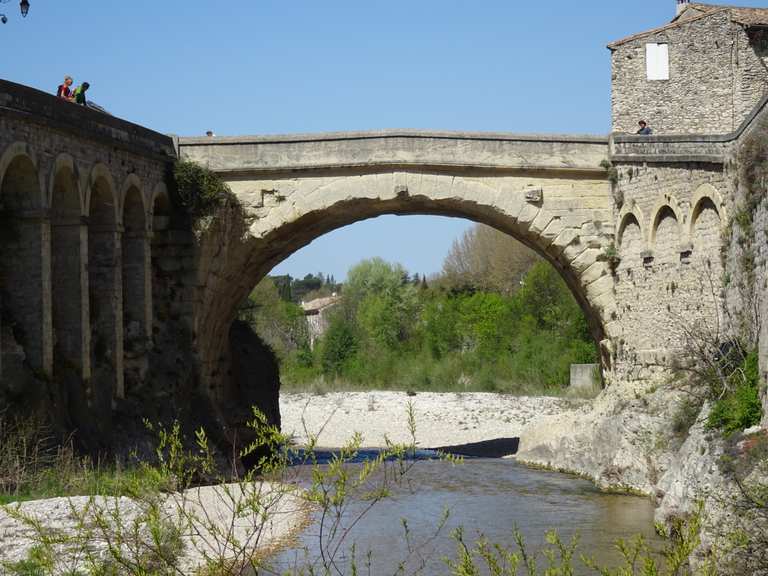 Baignade dans l'Ouvèze VaisonlaRomaine Runde von VaisonlaRomaine