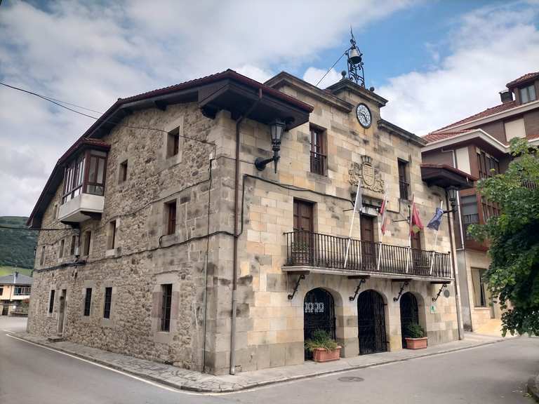 Ayuntamiento de Villacarriedo Wanderungen und Rundwege komoot