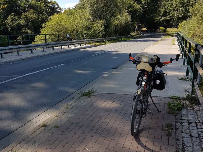 Brücke über Teich Radtouren und Radwege komoot
