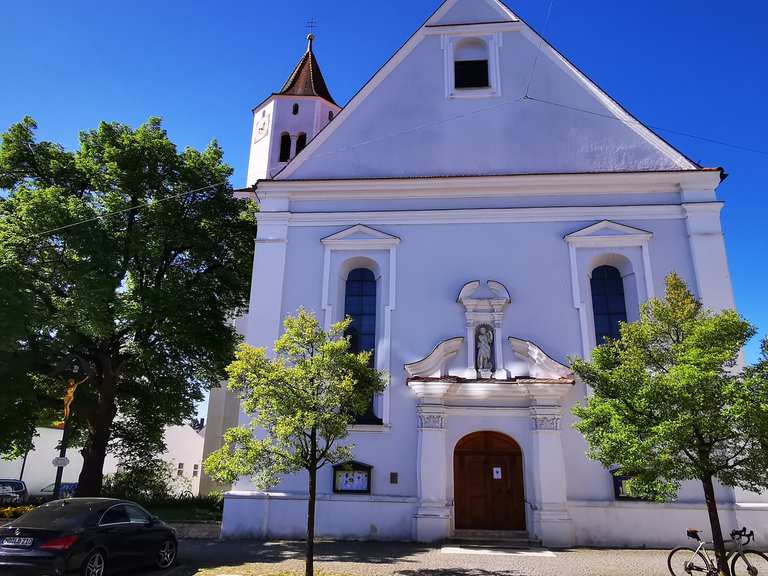 Marktplatz mit Rathaus Rennertshofen MountainbikeTouren und Trails
