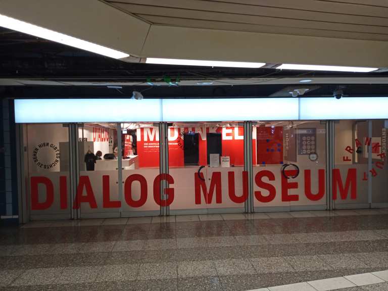 MOMEM (Museum of Modern Electronic Music) Wanderungen und Rundwege