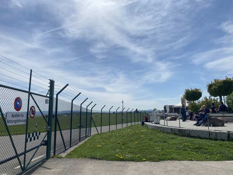 Einflugschneise Landebahn 16 Zürich Radtouren und Radwege komoot