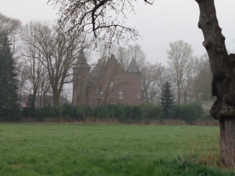 Schloss Effeld: Wanderungen und Rundwege | komoot