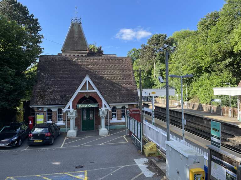 Box Hill & Westhumble train station Routes for Walking and Hiking Komoot