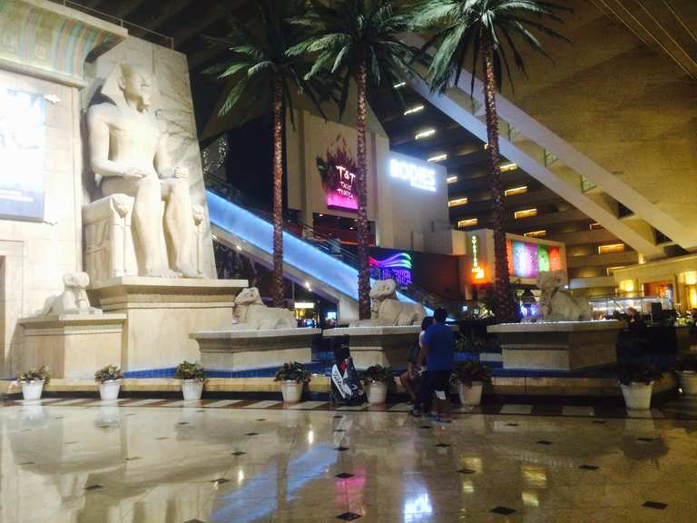 Luxor Hotel Vegas - travelways