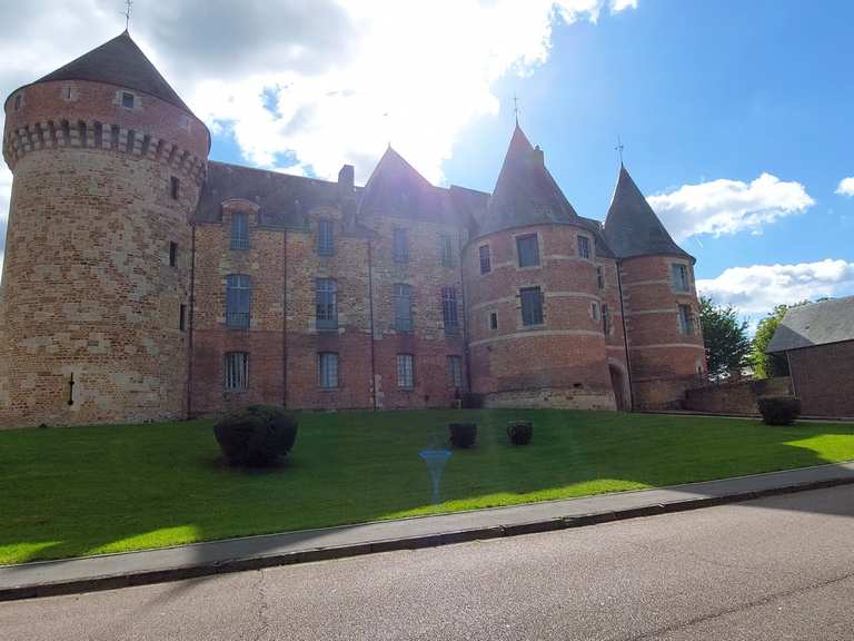 Château de Gacé (mairie) Rennradfahren und Rennradtouren komoot