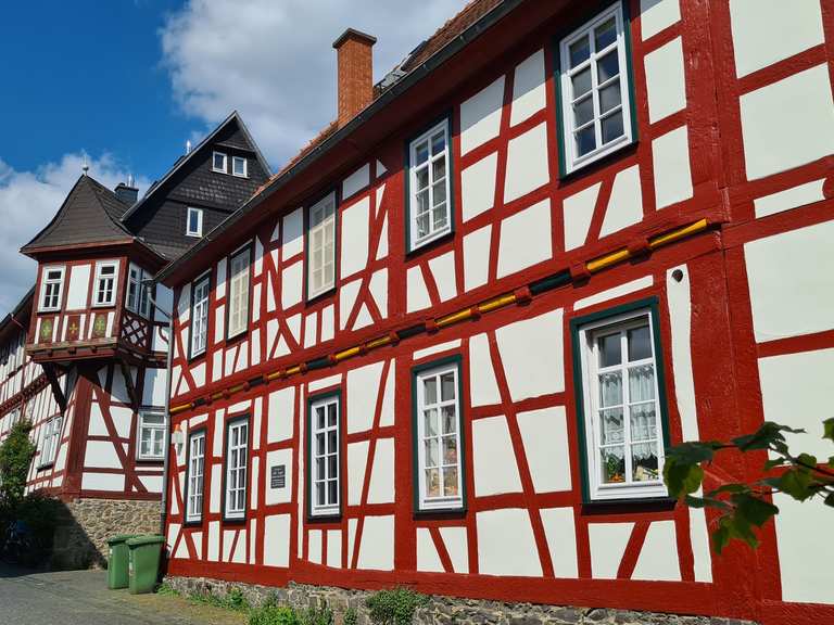 Marktplatz Lich – Altstadt von Lich Runde von Dorf-Güll | Fahrradtour ...