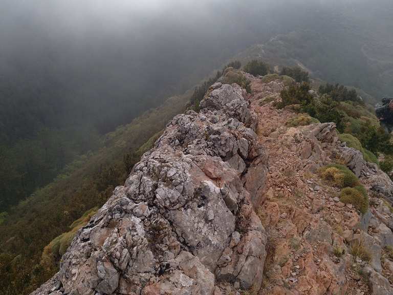 Castillo de Loarre - Pico Puchilibro par Cresta de los Ovnis (PR-HU 105 ...