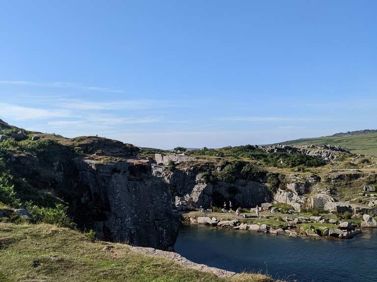 Goldiggins Quarry Routes for Walking and Hiking