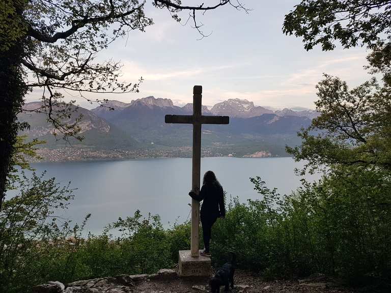The valley of Sainte-Catherine and the trail of the Crête — Semnoz ...
