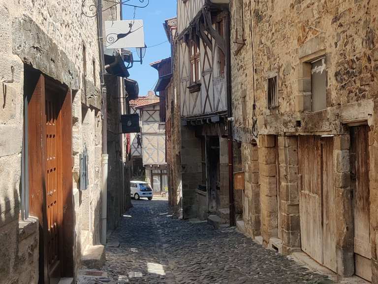 Centre ville médiéval Billom et château du Grand Turluron — boucle ...