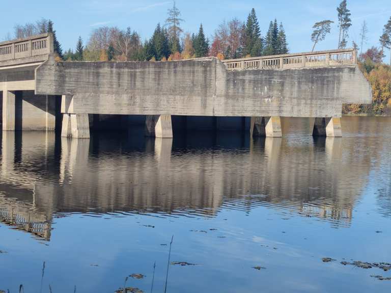 Die bekannte und nie vollendete Brücke Wanderungen und Rundwege komoot