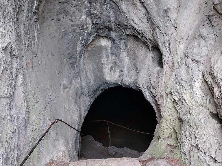 Räuberhöhle: Wanderungen und Rundwege | komoot
