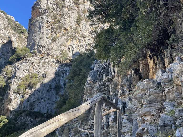 View into Roza Wanderungen und Rundwege komoot