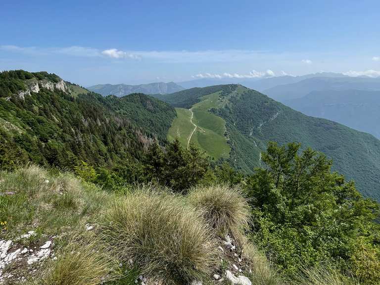 Montebaldo 🧗🏻‍♂️ – Punta delle Redutte giro ad anello con partenza da Ferrara di Monte Baldo | escursione | komoot