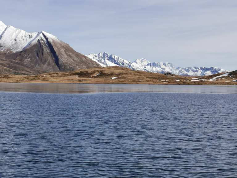 Climb to Colle del Piccolo San Bernardo and Lake Verney | ride | Komoot