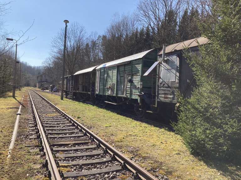 Bahnhof Berbersdorf mit Museumsbahnhof Wanderungen und Rundwege komoot