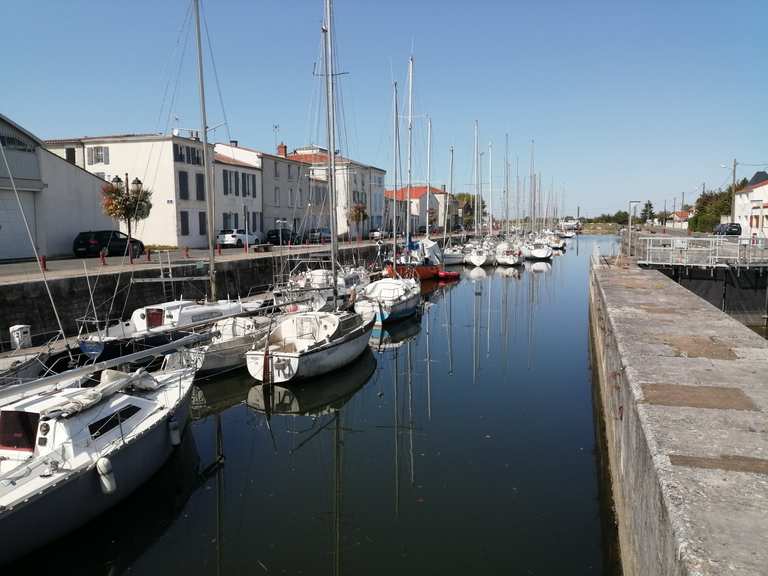 port-de-marans-canal-de-marans-la-rochelle-circuit-partir-de