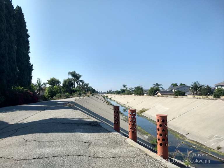 East Wardlow Bike Lane, Hawaiian Gardens creek Cycle Routes and Map