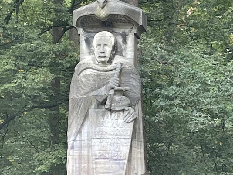 Denkmal des Generalfeldmarschall Alfred von Waldersee Wanderungen und