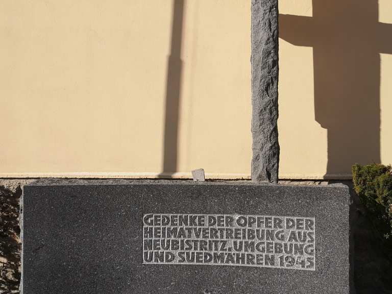 Denkmal für Heimatvertriebene Wanderungen und Rundwege komoot