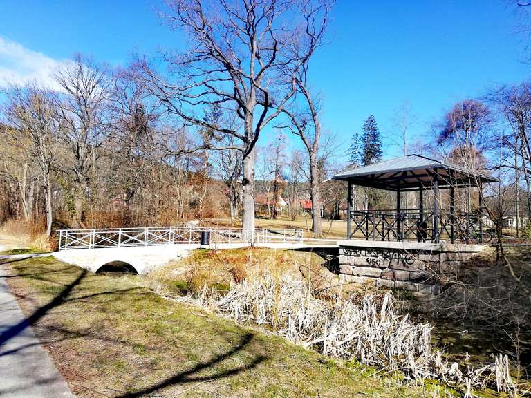 Teiche mit Pavillon im Drackendorfer Park Wanderungen und Rundwege