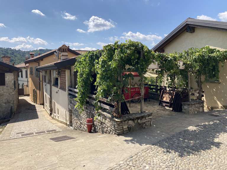 Route Prati Magri - Montevecchia Regional Park and Curone Valley | hike ...