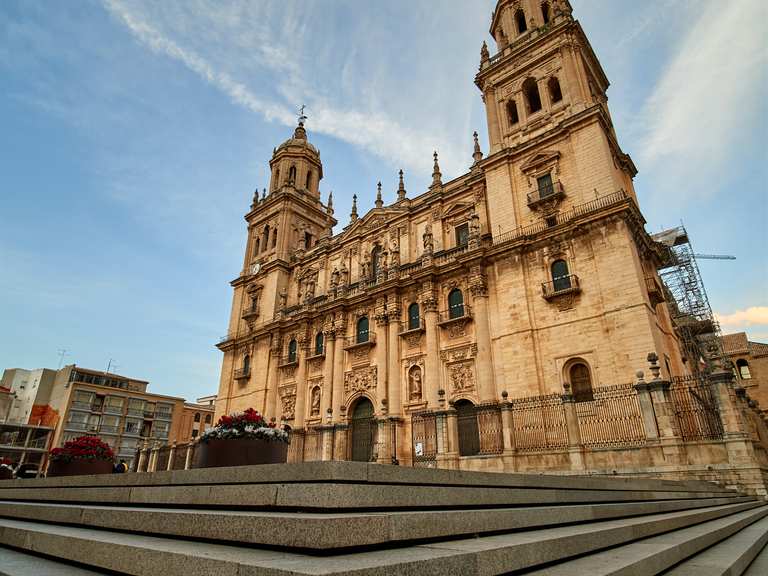 Basílica de San Ildefonso y plaza de Santa Maria City tour por Jaén