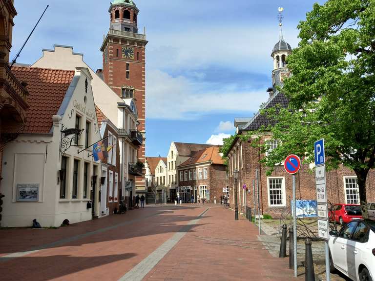 Stadthafen Leer – Altstadt von Leer Runde von Leer (Ostfriesland ...
