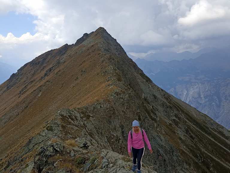 Tantané Wanderungen und Rundwege komoot