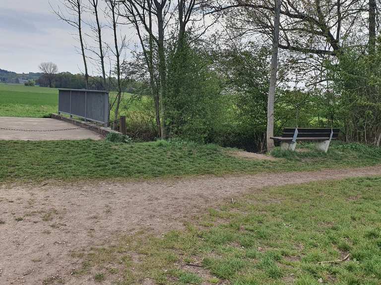Schöne Rastbank am Starzelbach Radtouren und Radwege komoot