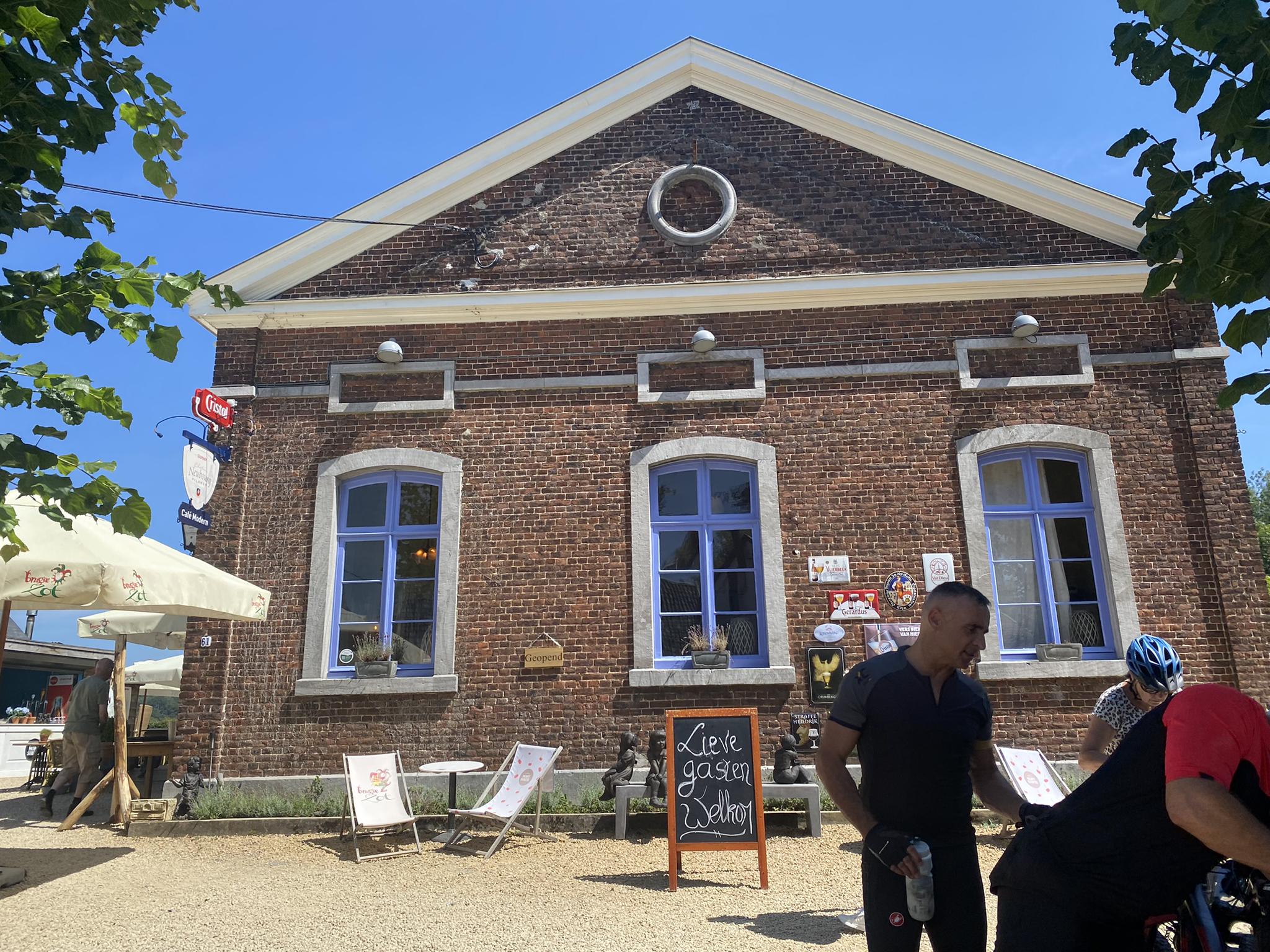 Cafe Modern Teuven Voeren (B) : Radtouren Und Radwege | Komoot