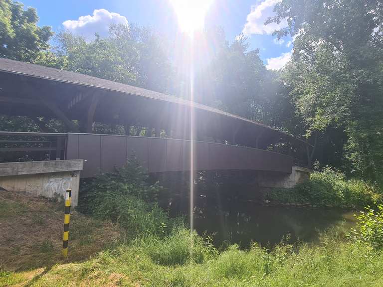Überdachte Holzbrücke über Gersprenz Wanderungen und Rundwege komoot