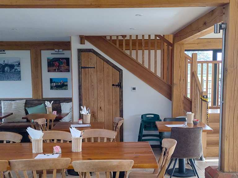 P E Mead Cafe Wilstone Road Cycle Routes and Map Komoot