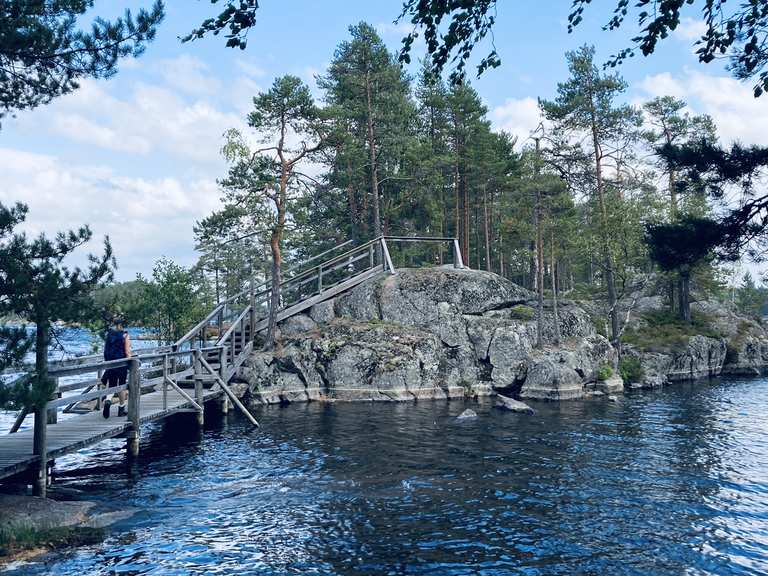 Barbecue and Picnic Area on Rocky Island, Lake Pukala – Hikes & How to ...