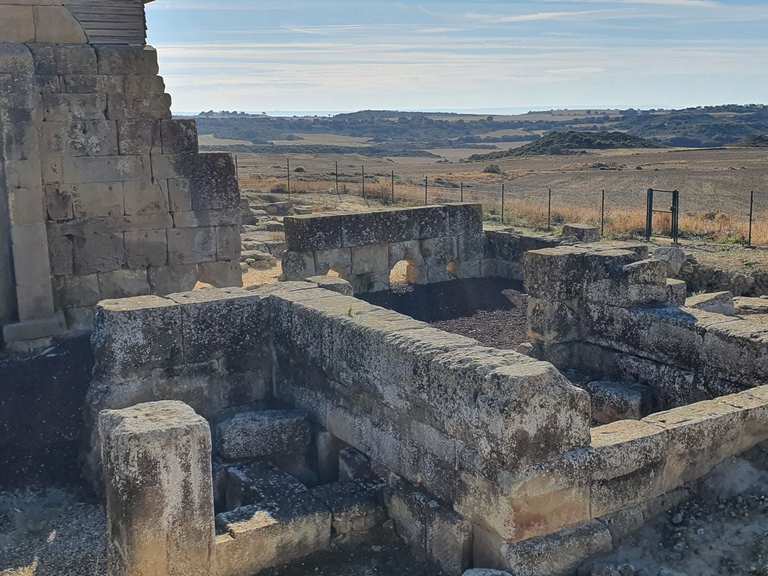 Los Bañales Wanderungen und Rundwege komoot