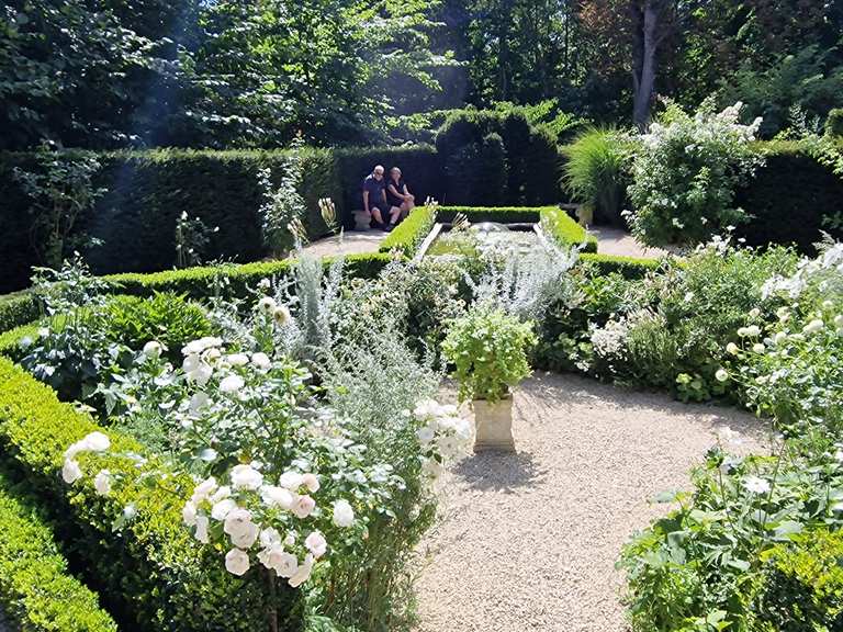 Englischer Garten Schloss Baldern (Walled Garden) Wanderungen und