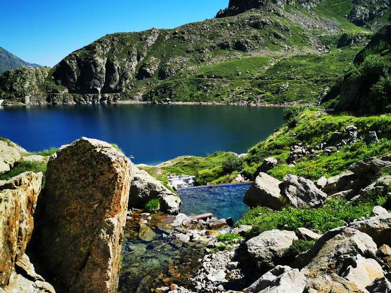 Rifugio Genova-Figari: Wanderungen und Rundwege | komoot