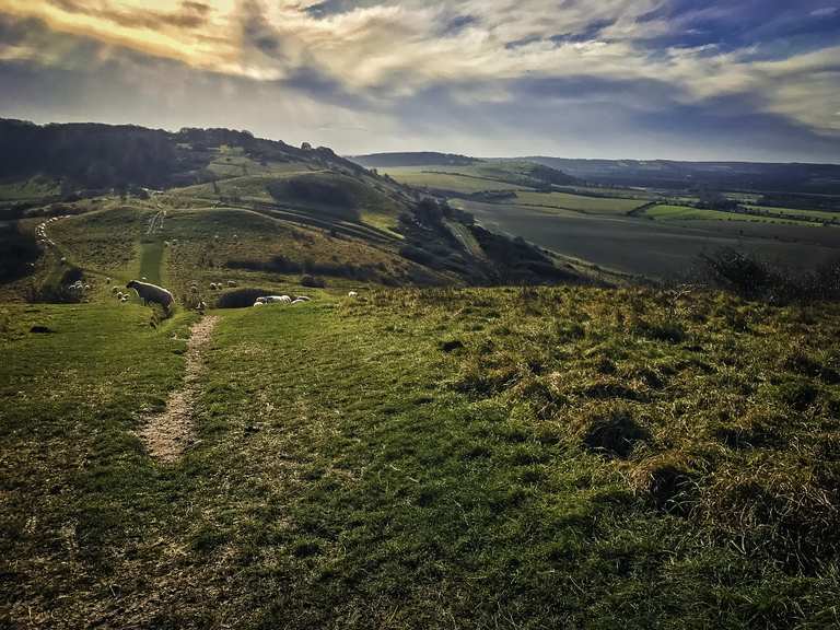 Ivinghoe Beacon – Ivinghoe loop from Ivinghoe Aston | hike | Komoot