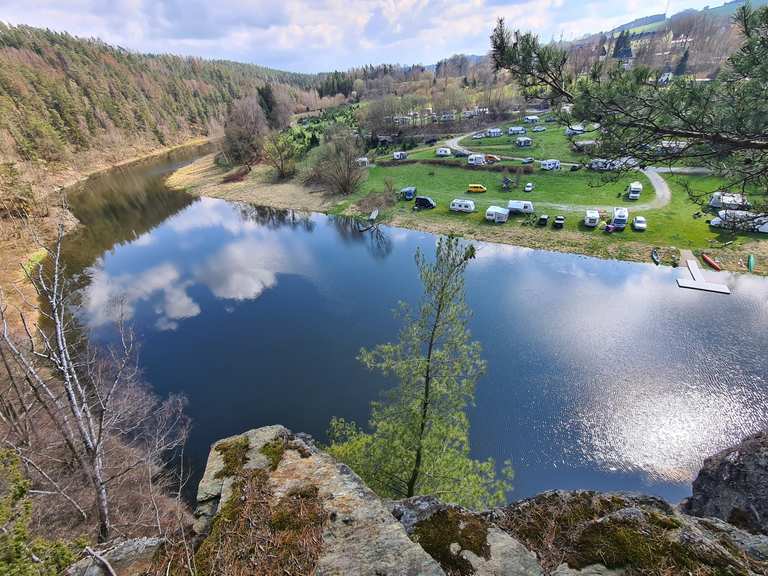 Aussicht auf den Campingplatz am Trepplesfelsen Wanderungen und