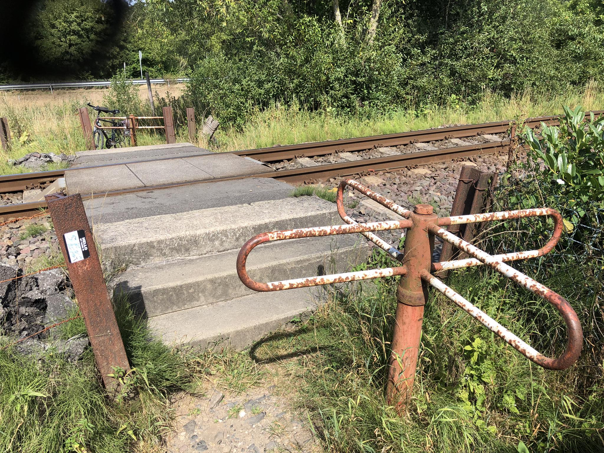 level crossing Cycle Routes and - 0