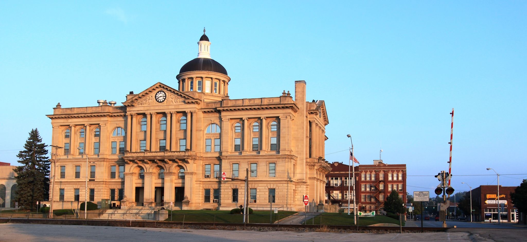 Grand historic building with a dome under a clear, bright sky. - Fort Wayne to Huntington