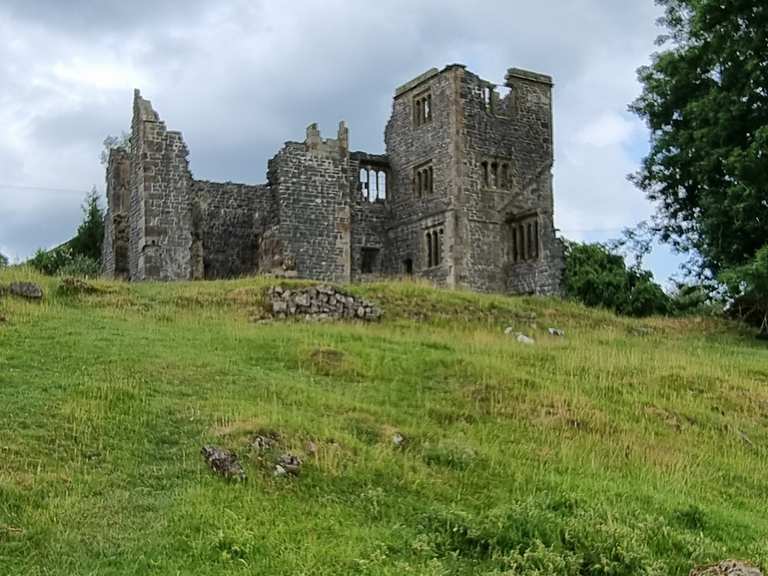 Throwley Old Hall & Wetton loop from Ilam Park — Peak District National ...