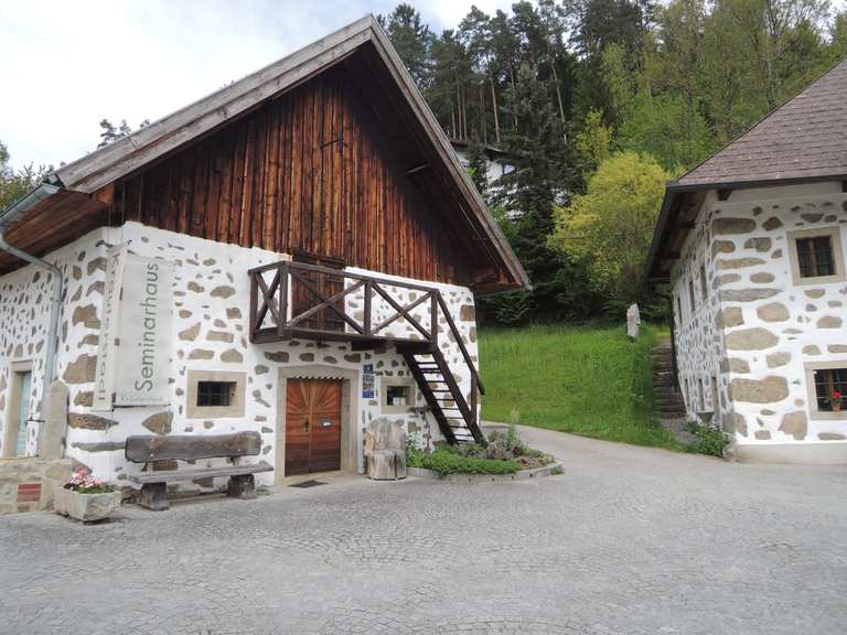 Hirschbach Farm Furniture Museum – Hiking & Cycling Routes | Komoot