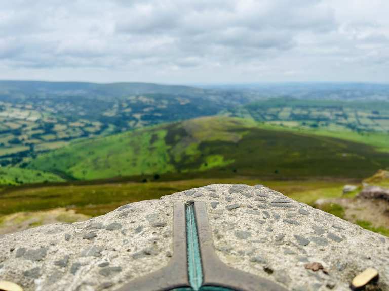 Sugar Loaf loop from Abergavenny — Bannau Brycheiniog (Brecon Beacons ...