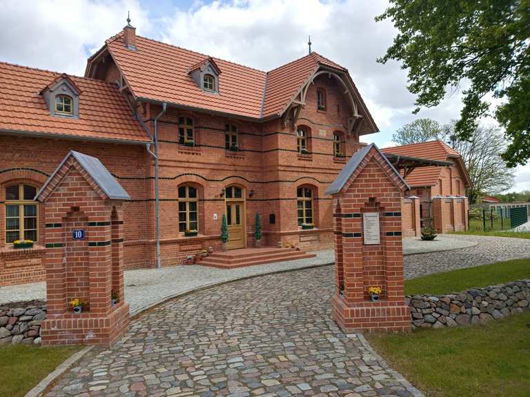 Fürstenwerder (Uckermark) Alter Bahnhof Radtouren und Radwege komoot