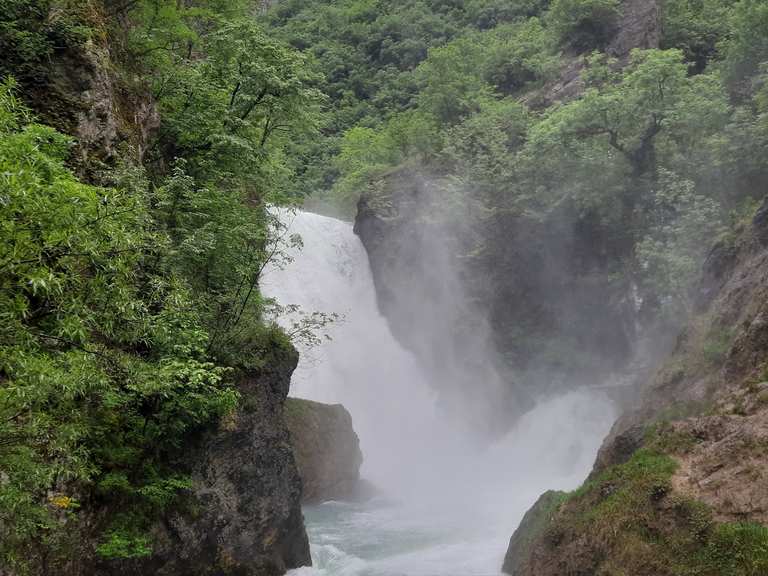 Wasserfall - Drini i Bardh“: Wanderungen und Rundwege | komoot