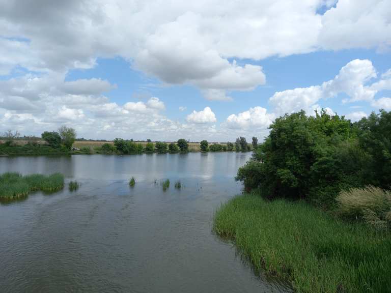 Los dos ríos Río Caya y Río Guadiana vuelta gravel — circular desde